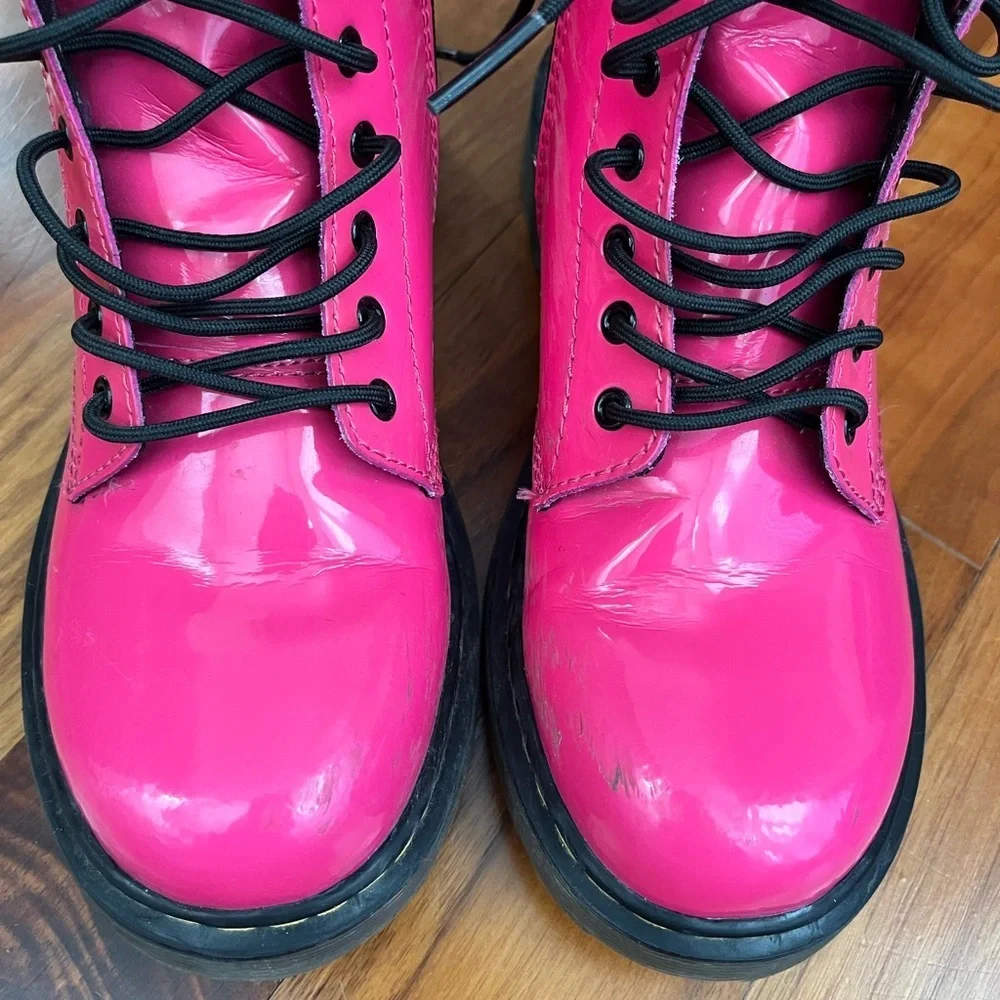 Dr Martens girls pink patent leather Big kid size USED
